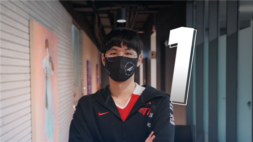 还须具备很 还须具备很