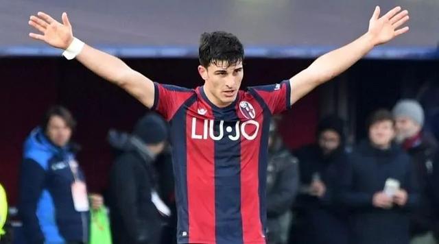 的覃海洋身 的覃海洋身