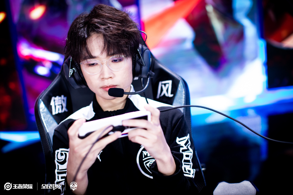 AD承担持 AD承担持