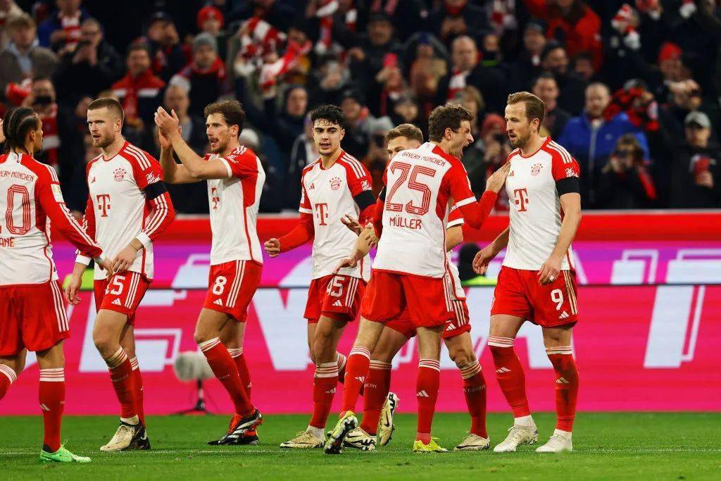 触球更靠近 触球更靠近